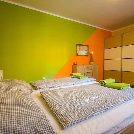 Bright & Light Apartment *