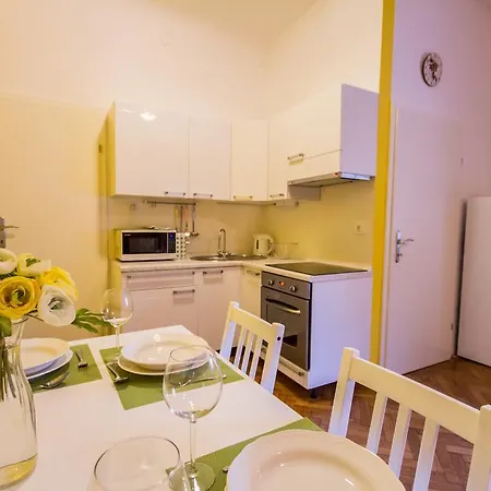 Bright & Light Apartment Ljubljana
