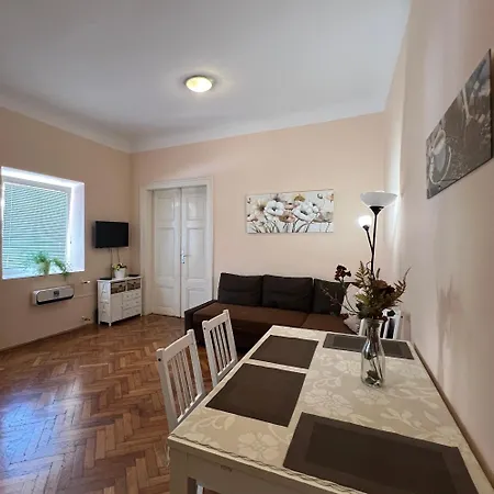 Apartman Bright & Light *